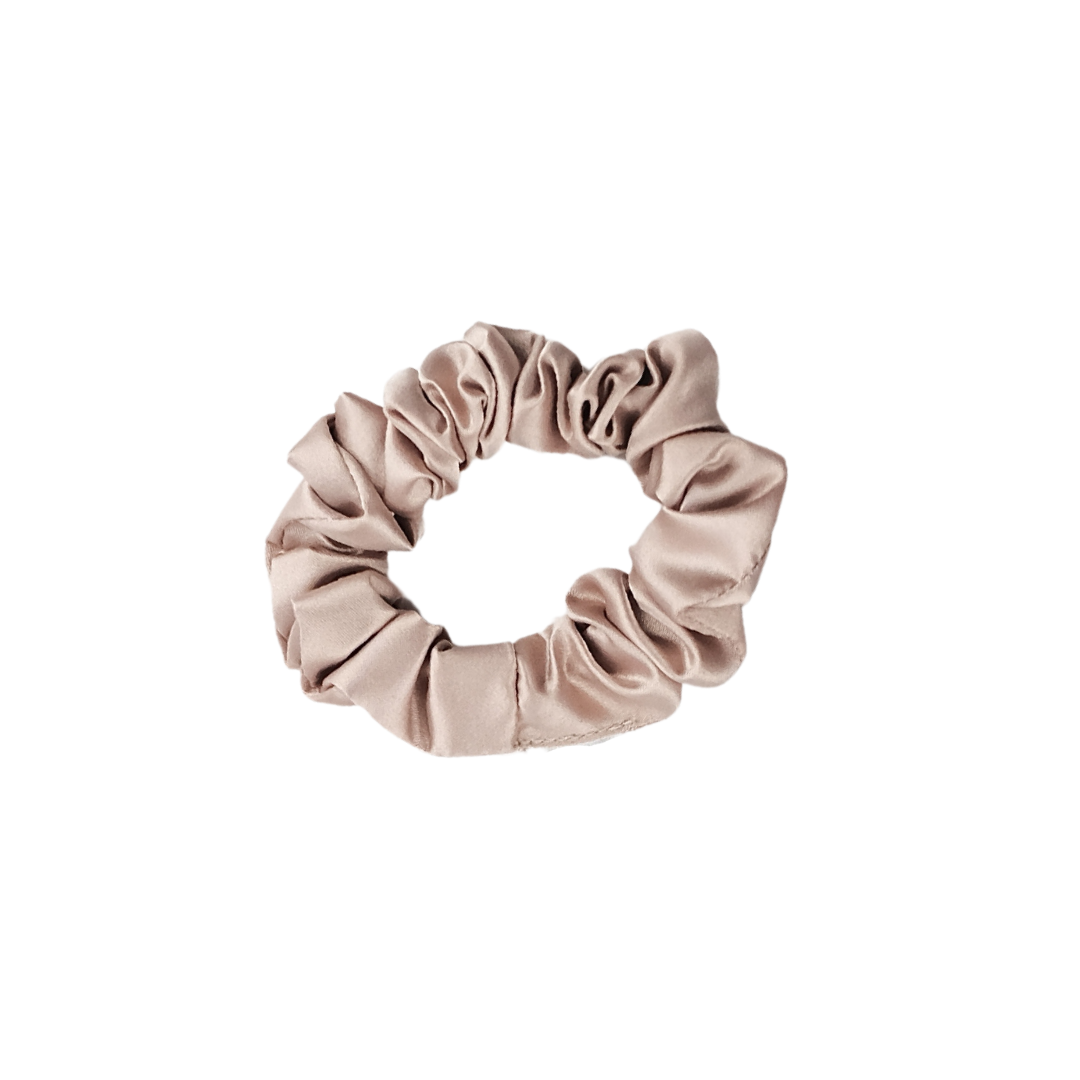 Petite Scrunchie in Champagne